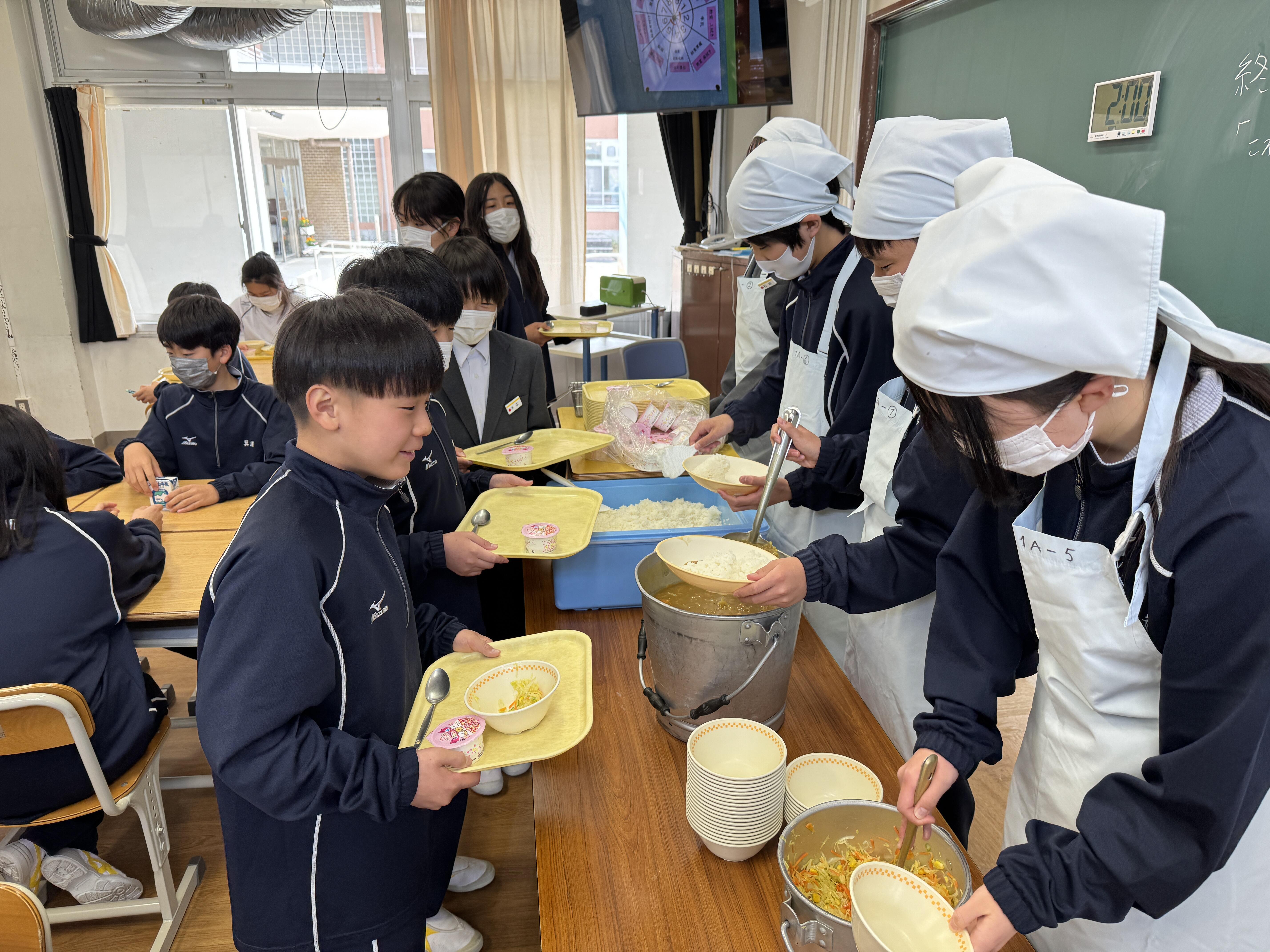 給食